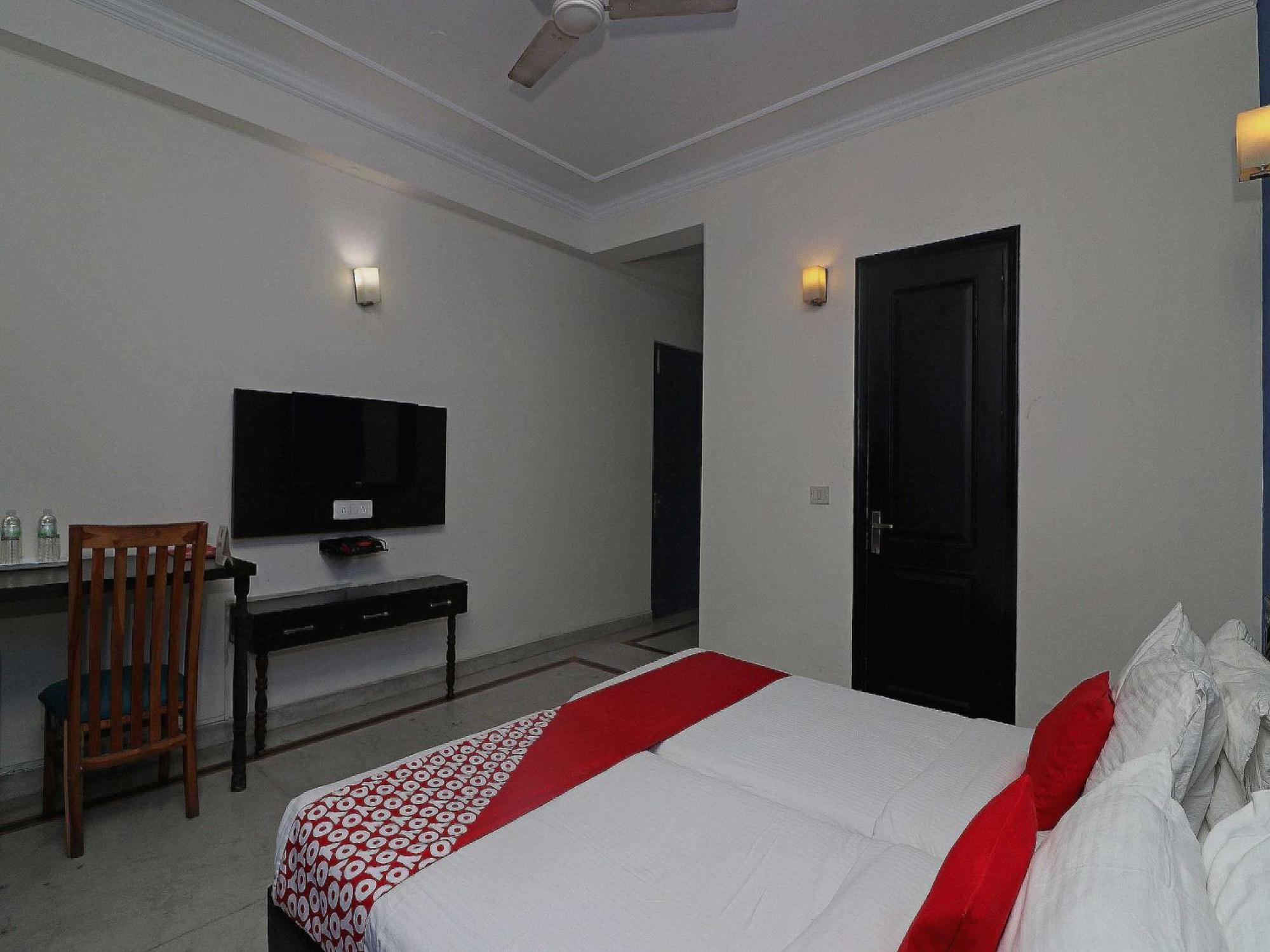 OYO Flagship 79152 Golden Cafe Hotel Chennai Eksteriør billede